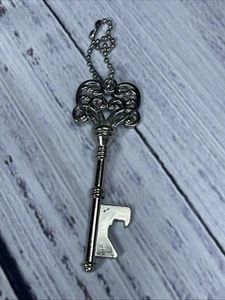 Skeleton Key Shaped Bottle Opener Keyring/ Keychain Metal Bar Tool. Silver - Picture 1 of 4