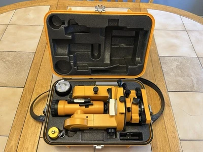  Equipamento de pesquisa vintage Dietzgen Total Station, fabricado no Japão  - Imagem 1 de 4