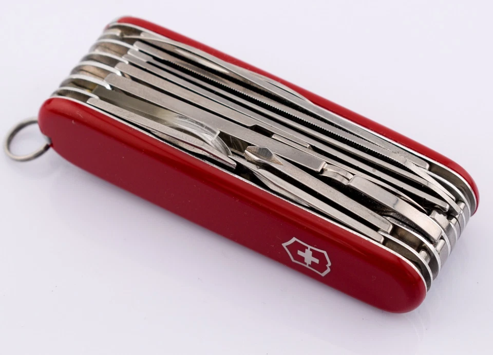 Victorinox Swiss Army Multi-Tool, SwissChamp Swiss Champ Pocket Knife Red 1.6795 - Image 1 of 2