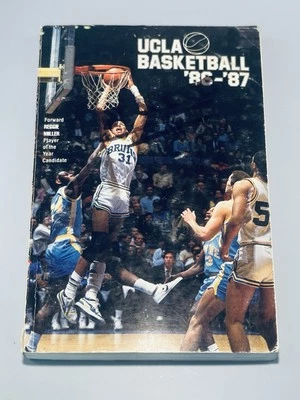 加州大学洛杉矶分校熊队 NCAA 篮球 1986/1987 媒体指南节目教练沃尔特·哈扎德 — 第 1/4 张图片