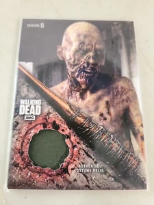 Topps Walking Dead Temporada 8 - WR-1 Walker Armario Reliquia Tarjeta de utilería Walmart - Imagen 1 de 2