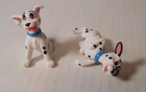 Disney 101 Dalmati Cake Topper Cani Figura 2 Cani PVC 102 Nuovo Applausi Vintage - Foto 1 di 13