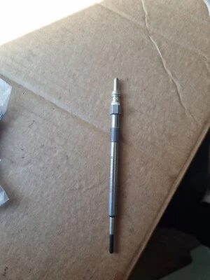 32290415 Volvo Glow Plug - Image 1 of 4