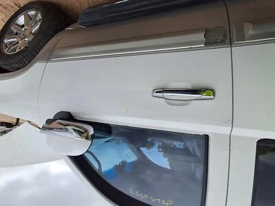 Used Front Right Door Assembly Front fits: 2007 Gmc Yukon xl 1500 R. thru 11/14/ Foto 1 de 4