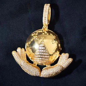 Luxus Globus Anhänger - Design "The World Is Yours", 18K Gold, Hip Hop Statement  - Bild 1 von 8