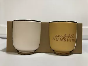 Hergestellt für den Einzelhandel Terrakotta 2 Stück Mini Pflanzgefäße/Tassen weiß gelb 3"x3" Sonnenschein - Bild 1 von 5