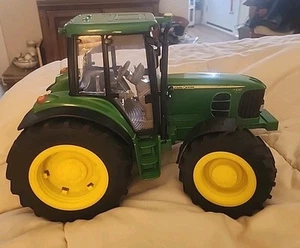 ERTL Britains John Deere Model Tractor Removable Cab Measures 12" x 9" x 7" /K - Picture 1 of 16