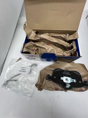 适用于 2007 沃尔沃 S60 2.5T 高级金色前盘制动垫 GMKD794 — 第 1/4 张图片