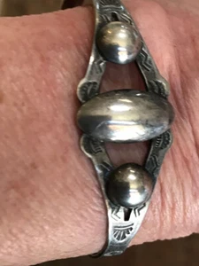 FRED HARVEY VINTATGE UNBRANDED DOME SILVER BRACELET - Picture 1 of 2