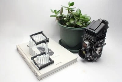 Hasselblad Chimney/Prism Finder slide-in Adapter f/ Rolleiflex 2.8/3.5 E2 F GX T - image 1 of 4