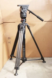 Sachtler Video 18 III Fluid Head w/ Carbon Fiber HotPod Tripod Legs - Picture 1 of 6