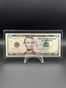 Billete de 5 estrellas 2017-A raro número de serie bajo - SN# PF00854062* - Imagen 1 de 3