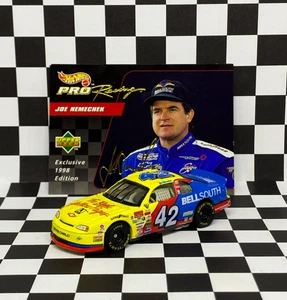 *LOOSE* NASCAR Hot Wheels 1998 Joe Nemechek Bellsouth Yellow Pages 1/64 - Picture 1 of 5