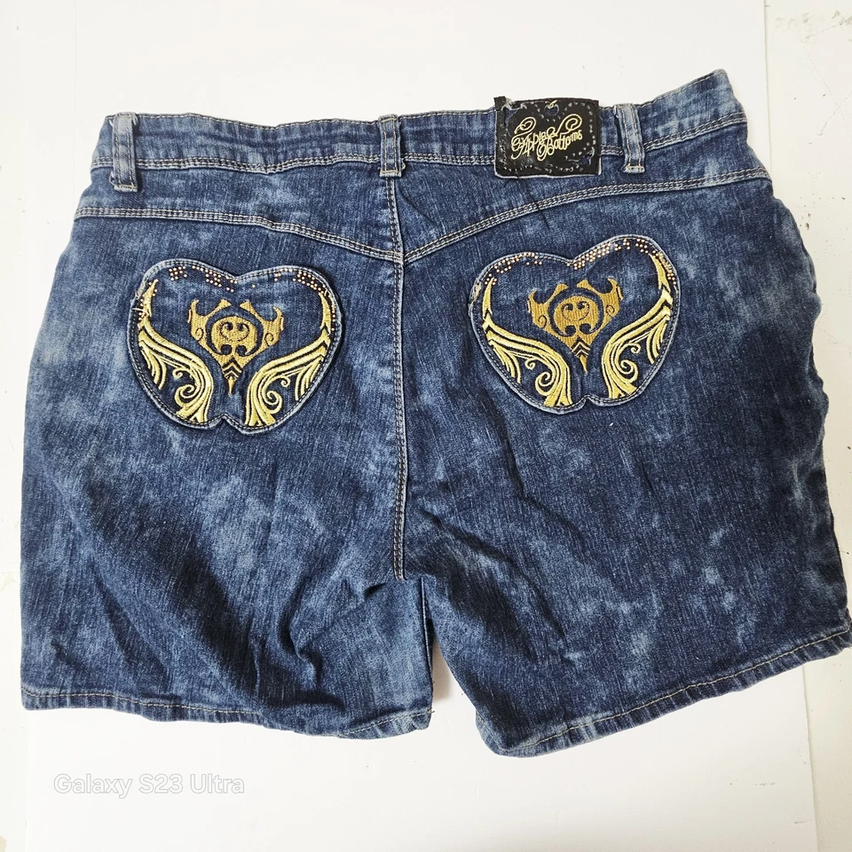 Apple Bottom Y2K Vintage WHISKERED Jean Shorts Women's Size 11/12 Embroidered  - Image 1 of 4