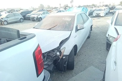 2015 Toyota Camry Automatic Transmission OEM 106K Miles - LKQ397861556 - Image 1 of 4