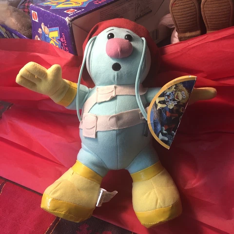 JIM HENSON PLUSH Sababa Toys FRAGGLE ROCK DOOZERS PLUSH RED HAT (2004) used Cover
