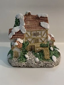 Vtg Ceramic House Winter Cottage Cozy Tudor Snow Grass Stone Walkway Taiwan - Picture 1 of 14