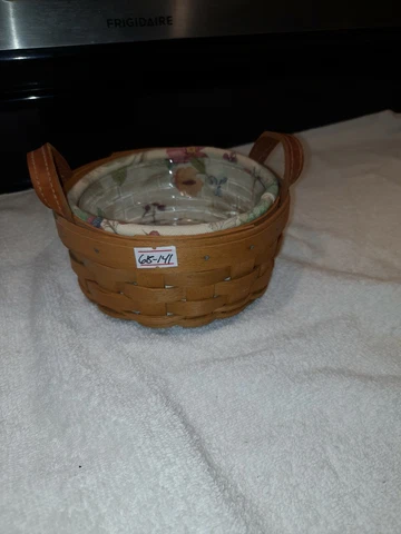 Longaberger Basket 2004 SAFFRON COMBO  WITH Liner and Protector SET BOOKING Cover