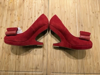 Talla 36 Miss L Fire Bonnie Rojo Gamuza Zapatos con Lazo con Tacón Único Estilo Vintage Foto 1 de 4
