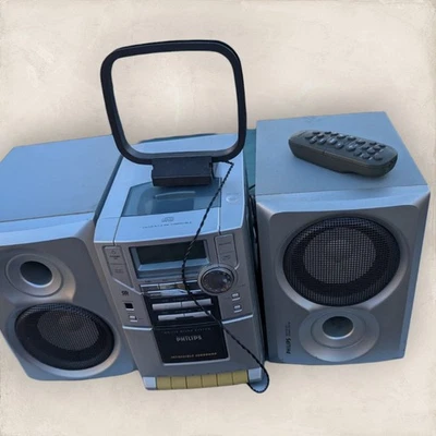 Philips MC-110/22 Micro Hi-Fi System CD Cassette Tuner AM/FM + Speakers + Remote - Image 1 of 3
