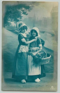 POSTCARD Dutch Children in Costume. Cyanotype, Studio RPPC - Imagen 1 de 2
