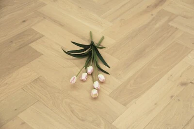¡MUESTRA! Suelo de madera de ingeniería parquet espiga roble natural claro HO1406 Foto 1 de 4