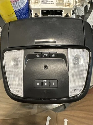 Luz domo superior Jeep Grand Cherokee 2011-2019 Foto 1 de 3