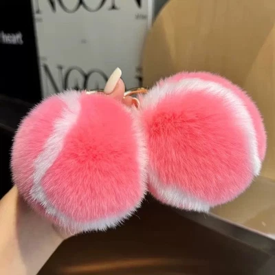 Chaveiro Pom Pom Rosa | Berloque Bolsa Macia Fofa para Bolsa, Mochila, Chaveiro - Imagem 1 de 4