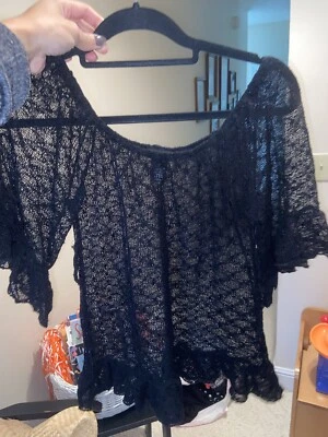 Blusa transparente Rue21 para mujer negra floral manga 3/4 cuello redondo volantes Top S Foto 1 de 4