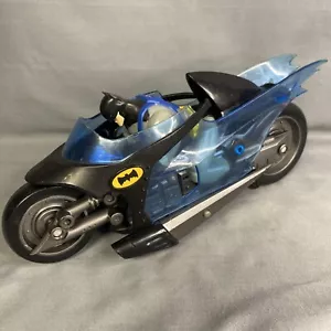 Batman Cavaliere Oscuro Bat Ciclo Frizione Giocattolo G3439 Moto Mattel 2004 - Foto 1 di 7