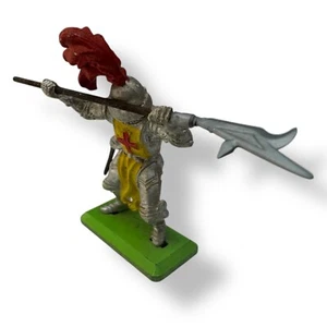 Britains Ltd Deetail Medieval Standing Knight with Spear and Silver Armor 1971 - Picture 1 of 3