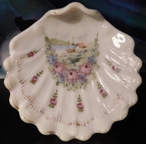 Vintage Cambridge Crown Tuscan Shell Glass Hand Painted Roses & Sea View Candy - Picture 1 of 3