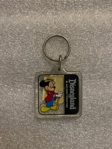 DISNEYLAND MICKEY MOUSE KEY CHAIN NEW - Picture 1 of 1