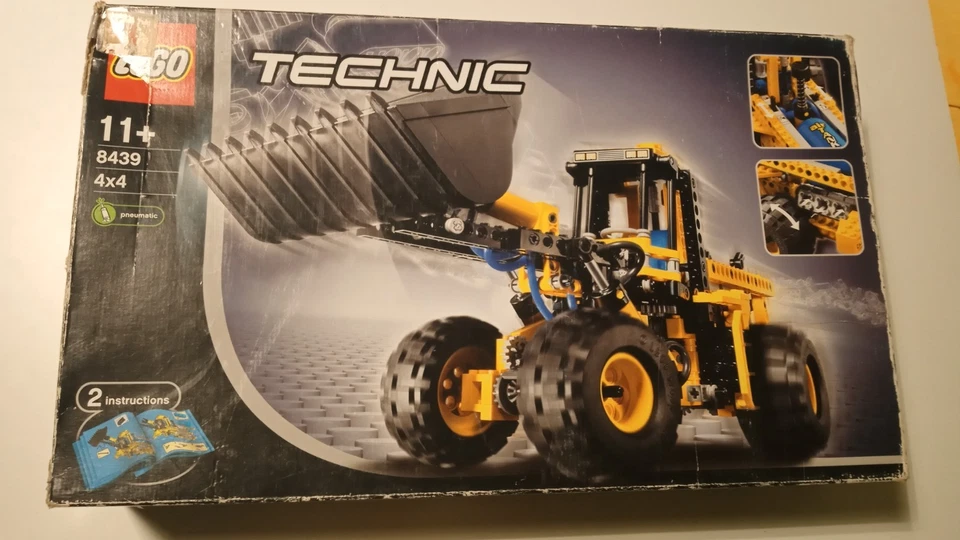 LEGO Technic 8439 Radlader Bagger Pneumatik komplett - TOP - Bild 1 von 4