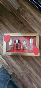 Estée Lauder Fragrance Treasures Mini Perfume Gift Set - Picture 1 of 8