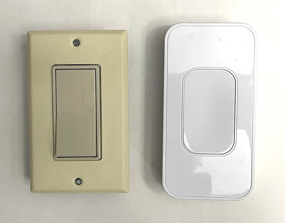 Interruptor de luz de pared inteligente Bluetooth Switchmate RSM001W con interruptor basculante a juego Foto 1 de 1