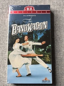 The Bandwagon VHS Tape MGM - Picture 1 of 2