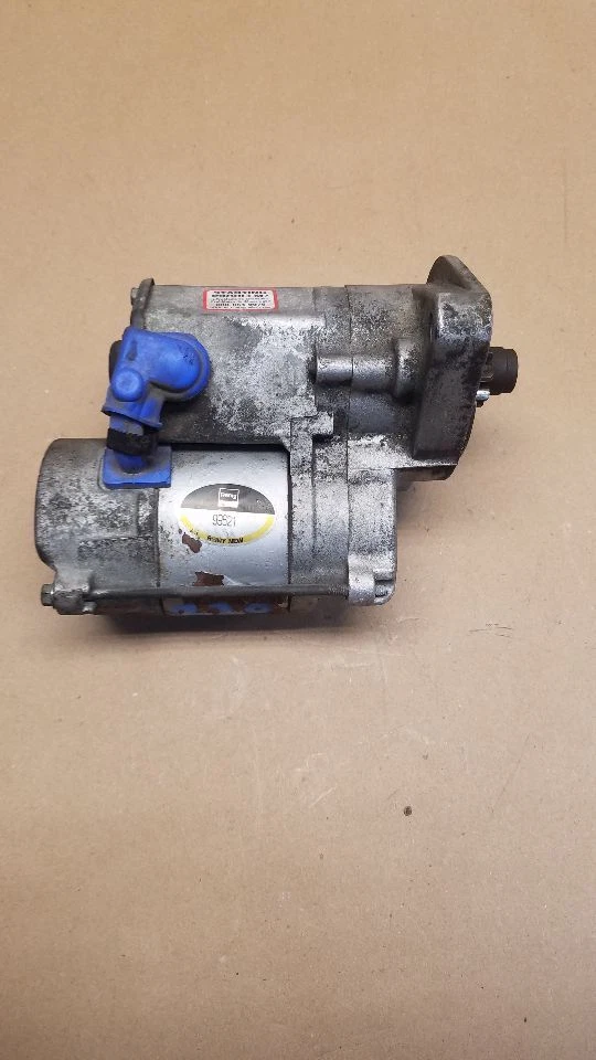 Motor de arranque usado se adapta a: Toyota Corolla 1999 1,2 kW grado A Foto 1 de 4