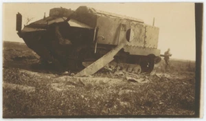 Berry-au-Bac (Aisne) April 1917. French tank. Artillery. WW1. War 14-18. - Picture 1 of 2