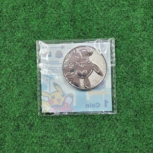 Pokemon World Championships 2025 Pikachu Metal Coin Pokemon Center Exclusive NEW - Foto 1 di 2