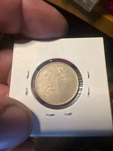 World Coins - Colombia 200 Pesos 2013 Coin KM# 297 , Lot- C2 - Picture 1 of 3