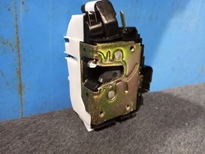 Volkswagen Golf Cabriolet 1999-2002 Right hand Door Lock (C10601)  - Picture 1 of 5