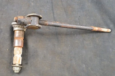 Kawasaki KZ650SR 78, pivote freno trasero Foto 1 de 4