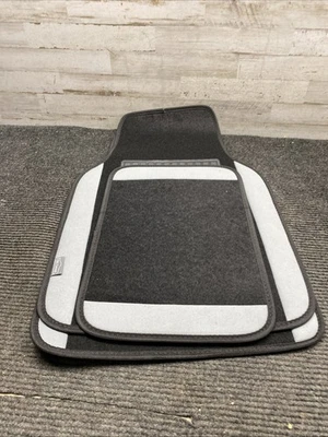 Alfombrillas FH Group con adornos de color gris F144007 Foto 1 de 4