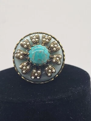 Anillo redondo de latón con perla turquesa sintética OLLIPOP EE. UU. pergamino ornamentado floral ajustable Foto 1 de 4