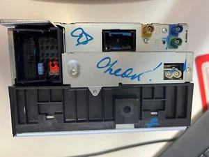 Mercedes Benz GL550 2009 Radio System - Picture 1 of 6