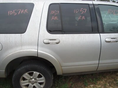 06-10 FORD EXPLORER exc. PUERTA TRASERA PASAJERO DERECHO SPORT TRAC CON MOLDURA DE RUEDA Foto 1 de 4
