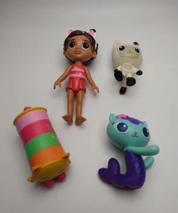 Gabby’s Dollhouse 4pc Collectible Toy Gabby & Cats Mini Figures Bundle Lot - Picture 1 of 2