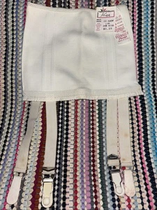 Vintage Primstyle 1970’s NOS Pull On Girdle Strumpfgürtel weiß Metallclips klein - Bild 1 von 11