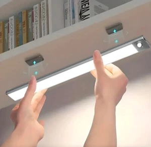 BARRA LED CUCINA ARMADIO CON SENSORE DI MOVIMENTO RICARICABILE USB 30-40-50-60CM - Foto 1 di 11